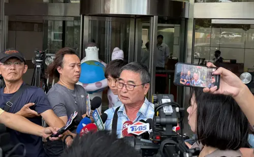 替王義川發聲！正國會常委追罵王世堅　轟李晏榕自以為是聖女
