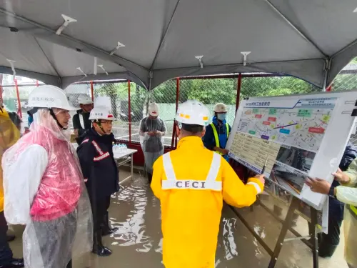 ▲林欽榮提醒捷運團隊颱風期間應加強巡檢，確保交維設施、安全措施之完善。（圖／高雄市政府提供）