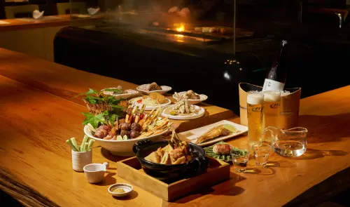 ▲台北美福大飯店推出「夏祭屋台」活動 ，端出炭火烤物及關東煮等美食。（圖／台北美福提供）