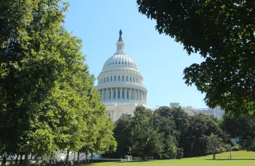 美國政府恐關門！飛美航班延誤、不公布經濟數據　衝擊一次看
