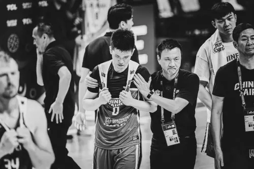 ▲中華男籃隊在昨（14）日凌晨的亞洲盃8強，與伊朗激戰，最後痛失進入4強的門票，而在比賽結束後，國際籃球總會（FIBA）官方IG竟發出帶有嘲諷意味的迷因圖，不僅挑起台灣球迷的強烈怒火，而隨後FIBA在輿論壓力下已將貼文下架，並且也發出聲明回應。（圖／取自FIBA亞洲盃官網）