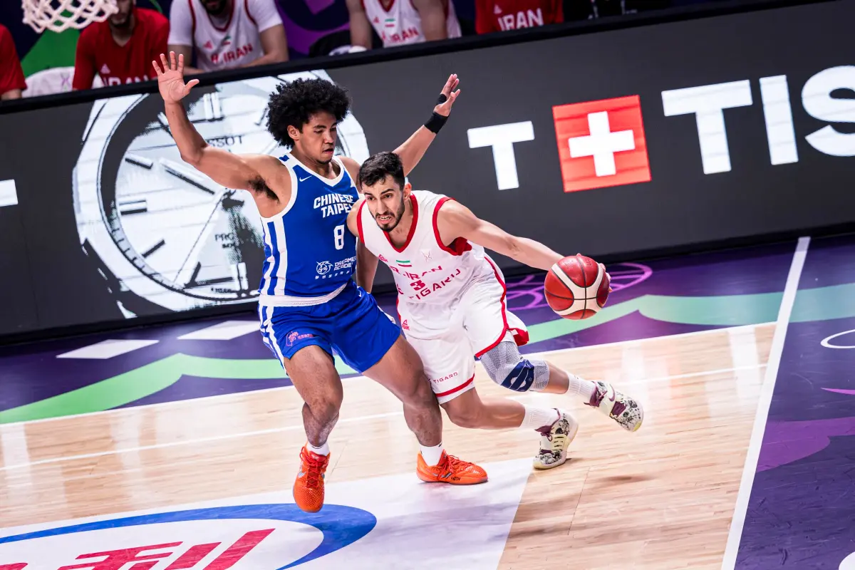 ▲中華隊在上半場一度領先21分、全場領先超過38分鐘情況下慘遭伊朗翻盤，賽後球迷將矛頭指向3位裁判，直言吹判不公。（圖／取自FIBA亞洲盃官網）