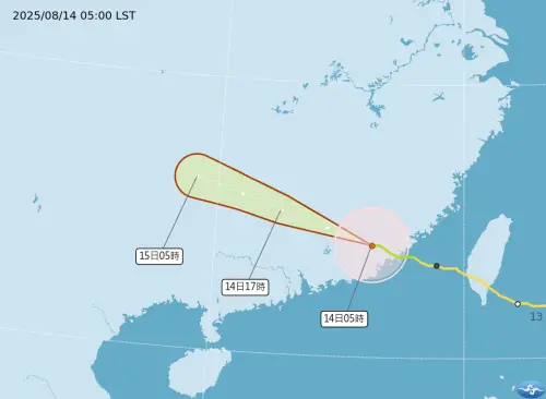 ▲楊柳颱風於今日5時的中心位置在北緯24.1度，東經116.3度，即在金門的西方約210公里之處，以每小時34公里速度，向西北西進行。（圖／中央氣象署cwa.gov.tw）