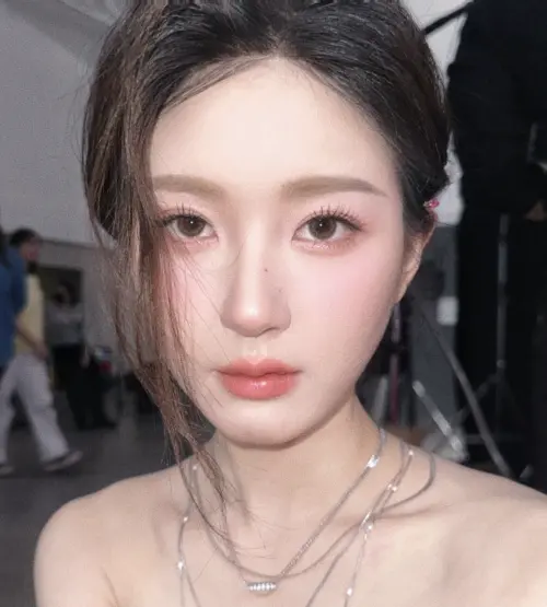 ▲趙露思和經紀公司銀河酷娛的翻臉風暴，還沒落幕，仍在持續上演中。（圖／摘自 趙露思的微博）