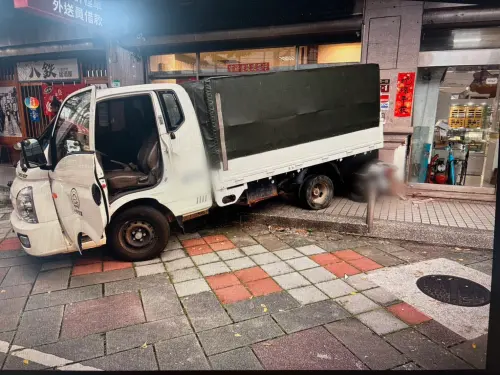 ▲北市中山區12日發生的當鋪遭衝撞事件，爆出是竹聯幫成員千萬債務導致。（圖／翻攝畫面）