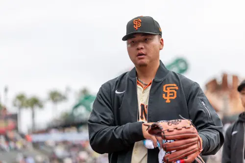 鄧愷威吞敗期末考被當掉！球迷怒轟巨人「亂搞實驗」　教練仍力挺
