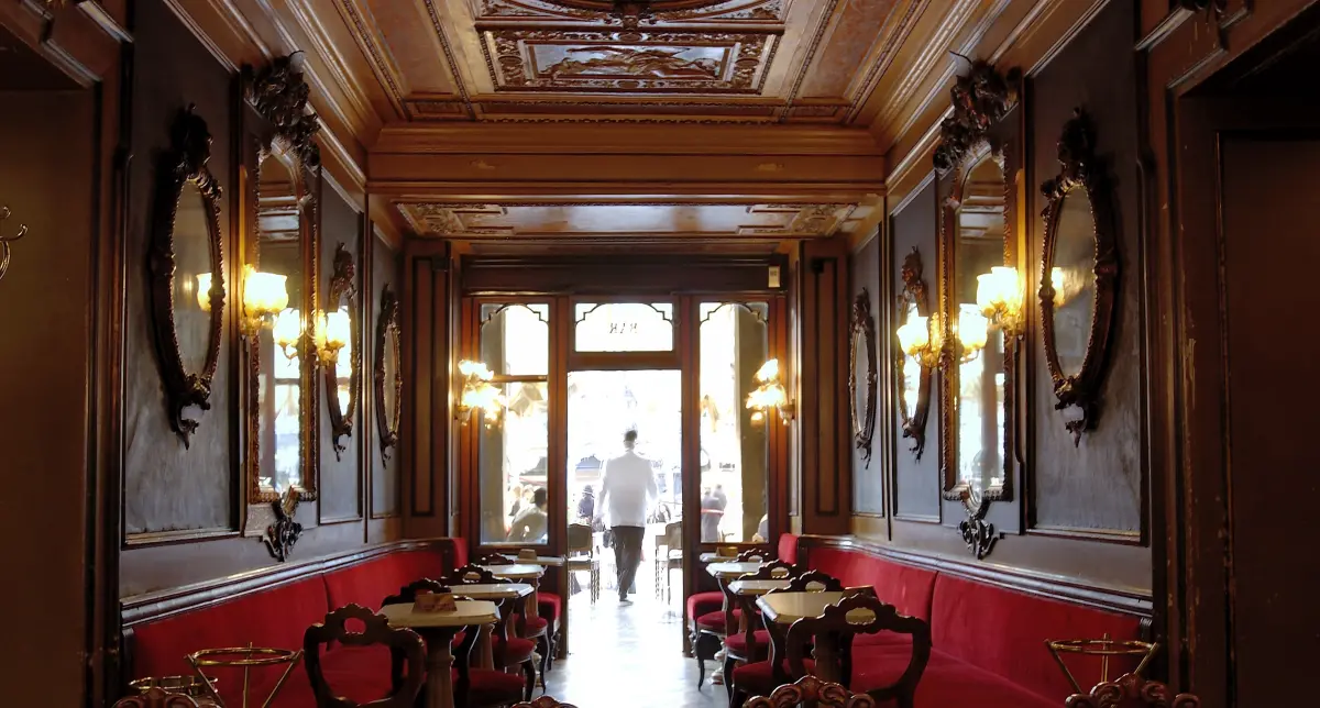 ▲「世界最美咖啡廳」之稱、歐洲歷史最悠久的Caffè Florian 福里安花神咖啡館，象徵義大利咖啡文化的精髓與優雅品味。（圖／業者提供）