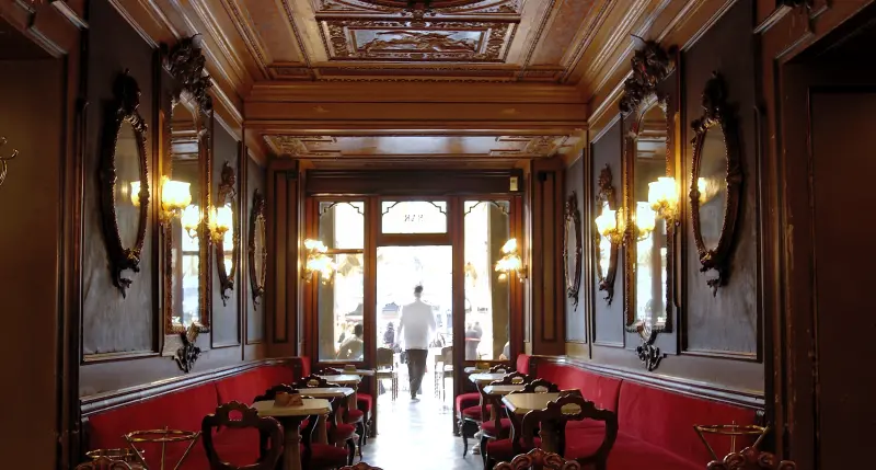 ▲「世界最美咖啡廳」之稱、歐洲歷史最悠久的Caffè Florian 福里安花神咖啡館，象徵義大利咖啡文化的精髓與優雅品味。（圖／業者提供）