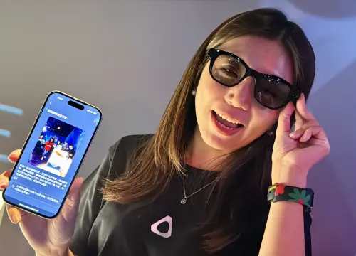 ▲HTC VIVE Eagle智慧眼鏡。（圖／記者周淑萍攝）