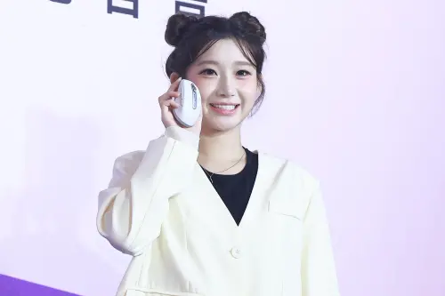 ▲富邦悍將啦啦隊Fubon Angels「AI女神」李珠珢今（14）日正式成為電競品牌Logitech羅技年度代言人，透露私底下很愛打遊戲，最愛玩的遊戲就是LOL英雄聯盟。（圖／記者葉政勳攝，2025.08.14）