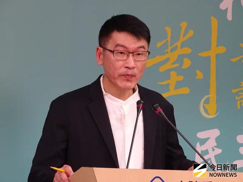 ▲陸委會副主委梁文傑今（22）日針對台北、上海雙城論壇延辦大表意外。（圖／記者呂炯昌攝）