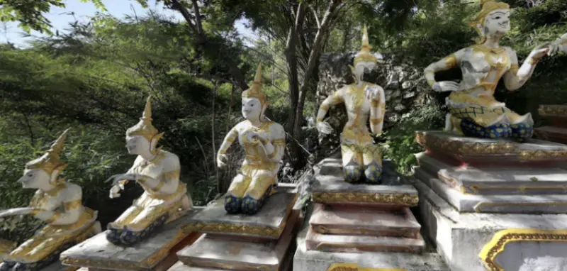 ▲泰國一間專門收容愛滋病患的帕拍南普寺爆出捐款挪用醜聞。（圖／翻攝自google評論／Tussanai.C）