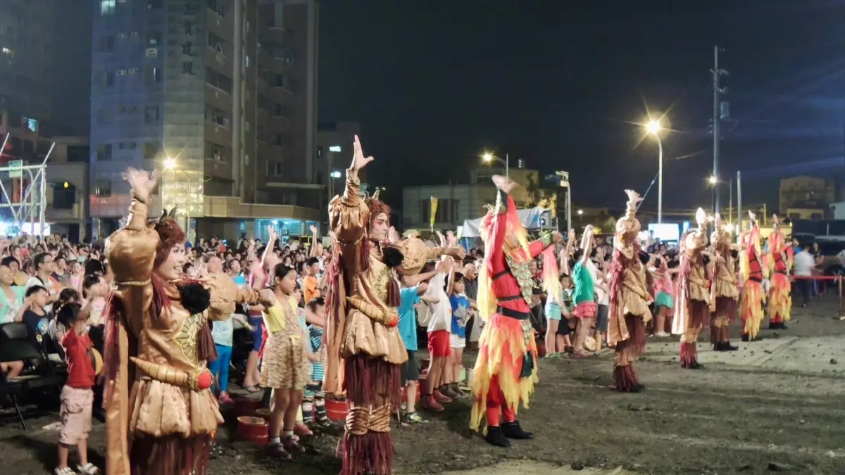 ▲明華園戲劇總團走進偏鄉巡演，8/16在甲仙、8/17在旗津將舉辦戶外大型歌仔戲演出。（圖／高市府文化局提供）