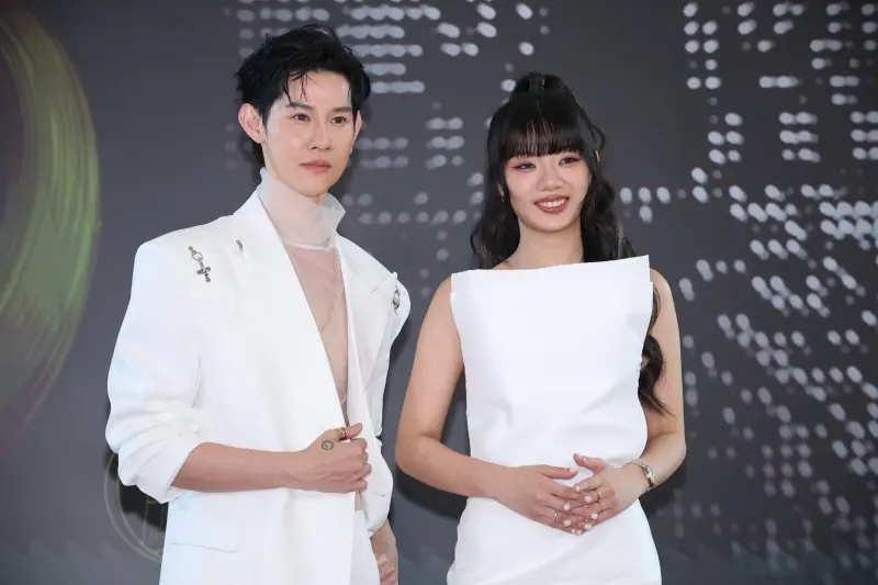 木木再戰金鐘60紅毯！新搭擋夏和熙首合作：害怕看起來比他大隻
