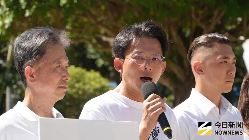 ▲政院追加878億總預算，民眾黨主席黃國昌（中）怒轟政院整天喊窮。（圖／記者呂炯昌攝，2025.08.15）