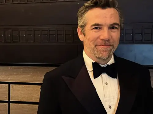 ▲澳洲男星派屈克布蘭莫（如圖）將在《穿著PRADA的惡魔2》與女主角之一安海瑟薇有浪漫對手戲。（圖／摘自 IG @patrickbrammall）