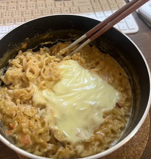 ▲無糖豆漿煮辛拉麵（圖／記者賴禹妡攝）