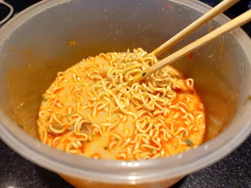 ▲（圖／翻攝自臉書社團「泡麵公社泡麵俱樂部」）