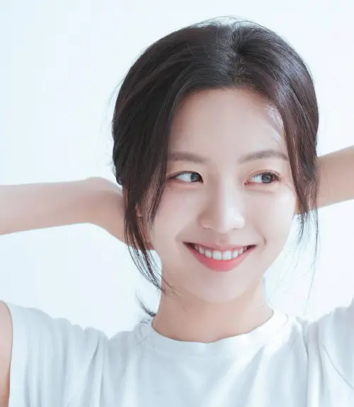 ▲I.L（本名：金志原）經歷3次出道，卻突然被宣告罹患血癌。（圖／I.L IG@azureoone）