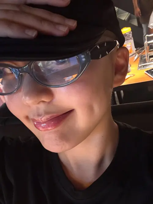 ▲I.L（本名：金志原）勇敢面對病魔，已順利完成2次化療。（圖／I.L IG@azureoone）