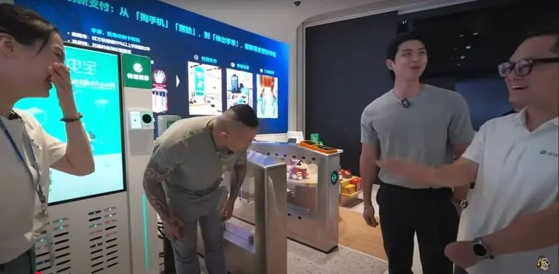館長赴中無限吹捧喊「保護台灣」　吳思瑤：台灣人從不卑躬屈膝