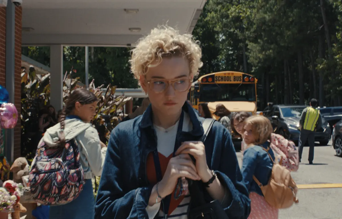 ▲《凶器》（Weapons）應該會是年度最古怪，且難以被定義的作品。（圖／華納兄弟台灣）