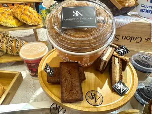 ▲黑糖戚風蛋糕、黑糖費南雪、黑糖夾心餅乾。（圖／記者鍾怡婷攝）