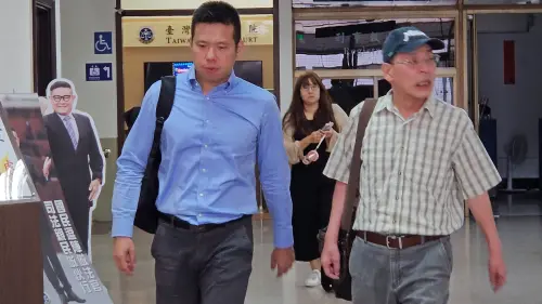 ▲前總統府侍衛室少校吳宗憲為國安私菸案到高等法院出庭。（圖／記者劉松霖攝）