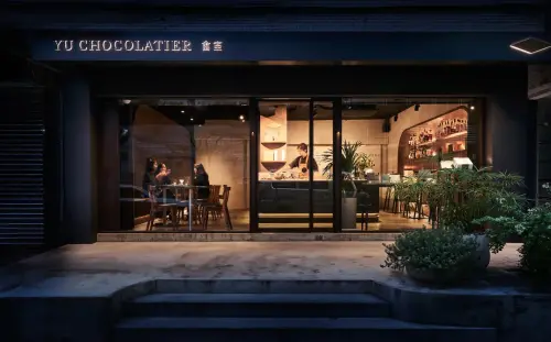 ▲「500甜」美食評選活動今日揭曉得獎名單，台北的巧克力甜點業者「Yu Chocolatier畬室法式巧克力甜點創作」拿到16甜，一舉奪冠。（圖／翻攝畬室官網）