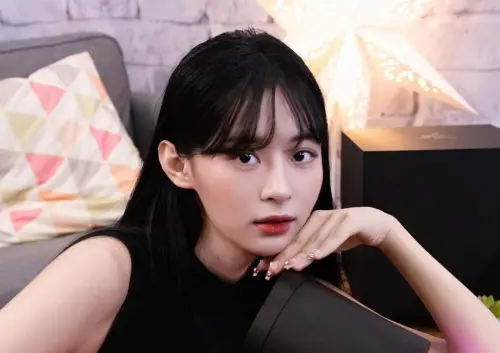 ▲曾被譽為是怪物級實況新人的「余家儀」，考上輔仁大學會計系後聲量暴漲，IG目前已有超過27萬人追蹤。（圖／余家儀IG）