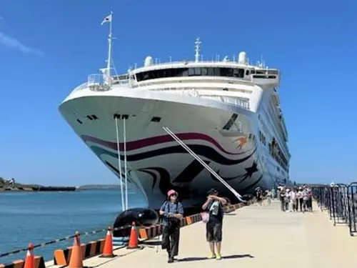 展現郵輪示範港實力！巴哈馬籍領航星號郵輪泊靠澎湖馬公商港碼頭
