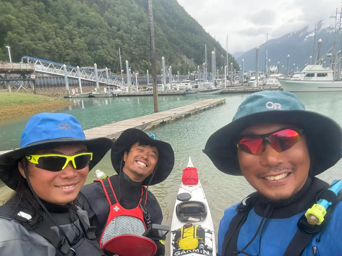 ▲台灣海洋獨木舟冒險遠征隊三名成員——郭熊、豆腐與孟築——順利完成從加拿大卑詩省到美國阿拉斯加的內灣航道（Inside Passage）挑戰，並於今日平安返台。（圖／陳道弘提供）