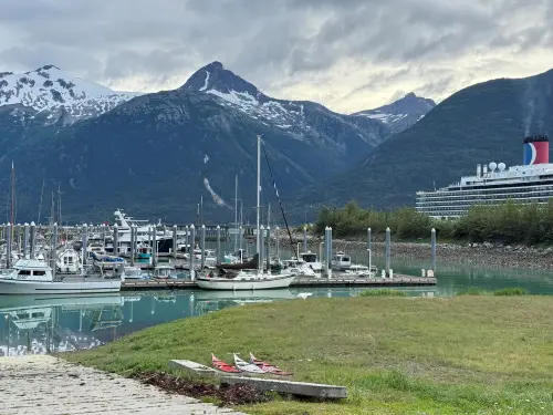 ▲內灣航道橫跨加拿大與阿拉斯加沿岸，穿越數千座島嶼、原始森林與冰河峽灣。（圖／陳道弘提供）
