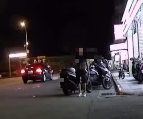 ▲ 事發於上月31日晚間10時，警方接獲報案，稱吳興街附近有男子在街頭揮舞刀具，嚇得路人驚慌失措。（圖／翻攝畫面）