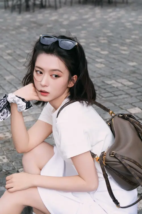 ▲中國女星22歲合詩雨遭于正暗諷「潛規則上位」。（圖／翻攝自合詩雨微博）