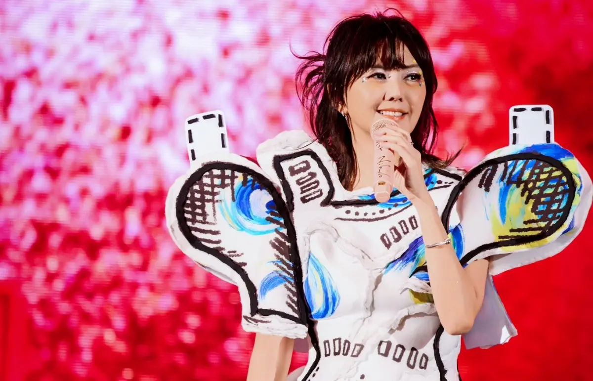 ▲孫燕姿高雄演唱會圓滿落幕！有五月天音檔力挺，徐佳瑩與丈夫比爾賈、陳喬恩與丈夫Alan曾偉昌也現身朝聖，見證天后永不褪色的音樂魅力。（圖／翻攝自孫燕姿臉書）