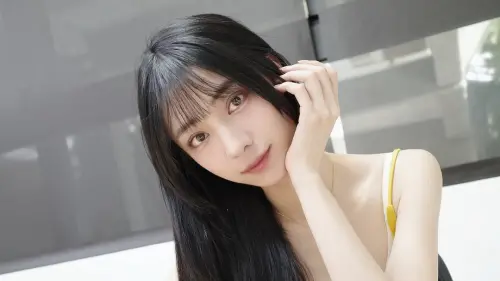 ▲樂天女孩嘎琳遭爆捲入富商小三風波，又被指拍廣告時刻意避免與男主角互動，甚至提議改用女替身，相關人士爆料因為嘎琳「怕有人吃醋」。（圖／翻攝自嘎琳IG54lin._.a）