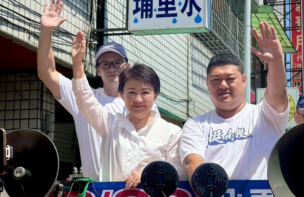 ▲盧秀燕今早到南投，陪藍委游顥車隊掃街。（圖／立委游顥提供，2025.08.16）