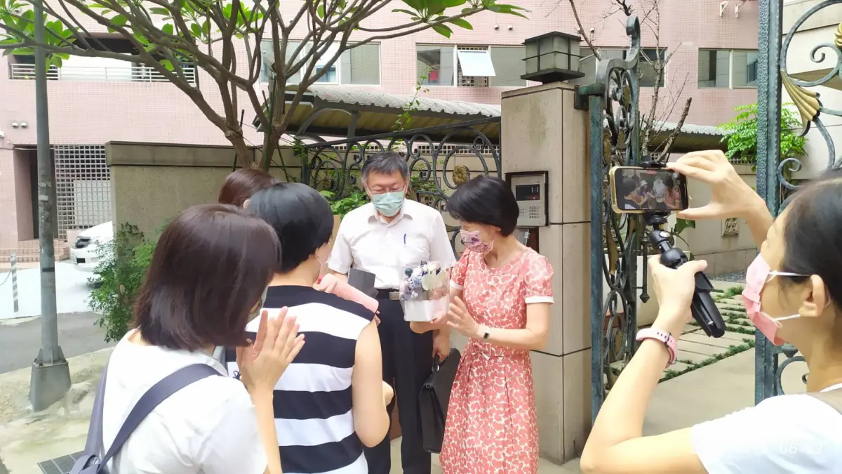 ▲前民眾黨主席柯文哲被羈押，妻子陳佩琪頻頻公開崩潰。（圖／取自陳佩琪臉書）