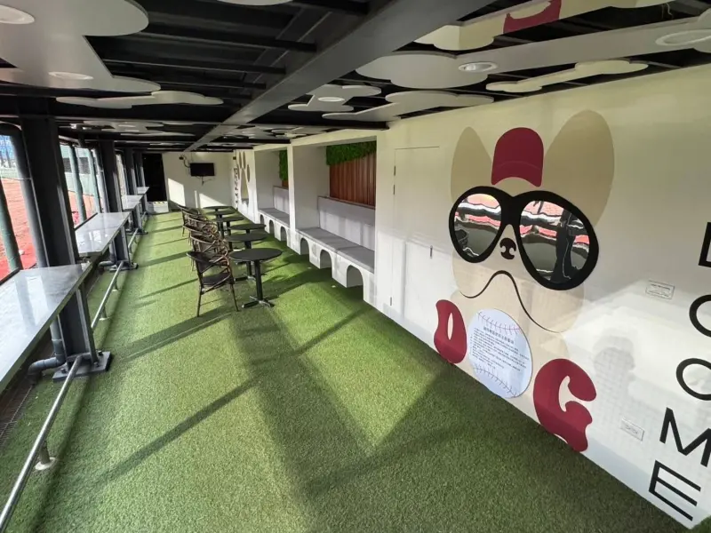 ▲桃園球場增設寵物專區，毛小孩也能進場看球。（圖／翻攝凌濤臉書）