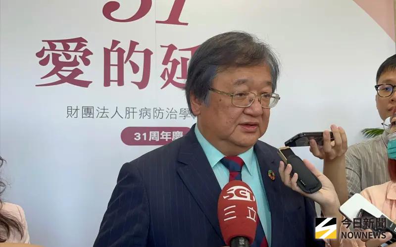 ▲衛福部長邱泰源回應雙和醫院護病比一事，會馬上去了解。（圖／記者張乃文攝）