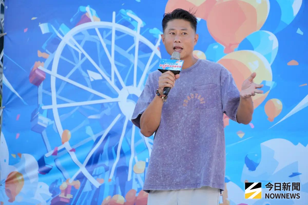 ▲彭小刀（如圖）今出席活動時，被問到昔日在《全明星運動會》有合作過的粿粿的婚姻狀況，他坦言當時沒太多接觸，自己結婚13年，對經營婚姻倒是有體悟。（圖／記者嚴俊強攝）