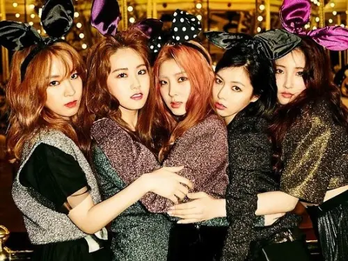 ▲泫雅（右2）Wonder Girls出道！遭傳是4minute解散主因、婚禮成員全缺席。（圖／泫雅IG@hyunah_aa）