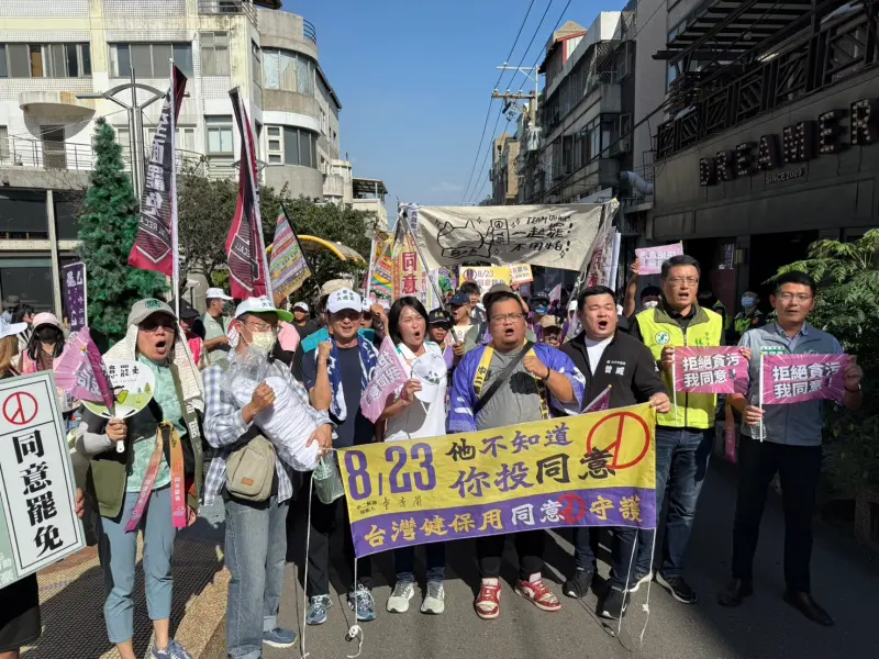 ▲面對顏寬恒罷免案，綠營、罷團集中火力打「貪污牌」，以刺激中間選民。（圖／中二解顏提供）