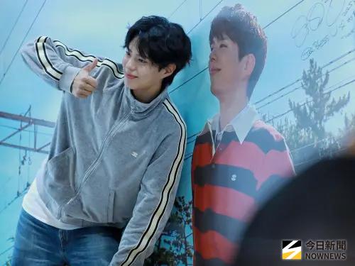 ▲ 朴寶劍現身高雄夢時代8樓的周邊商品快閃店，寵粉的他再度巡禮開小型簽名會。（圖／記者陳雅蘭攝）