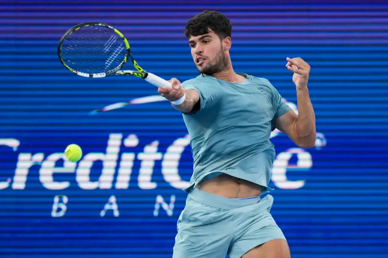 ▲西班牙網球好手艾卡拉茲（Carlos Alcaraz）在辛辛那提大師賽直落二擊敗茲維列夫，連續第七站闖進決賽，將再度與辛納爭冠。（圖／路透／達志影像）