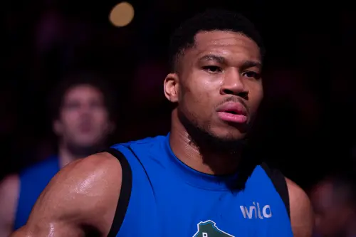 NBA／字母哥下一站在哪？美媒曝五大方案：湖人10換2、馬刺組雙塔
