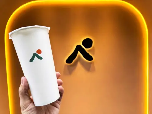 ▲青山「免費喝手搖」新店開幕優惠。（圖／青山提供）