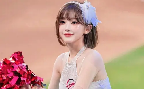 ▲李珠珢爭議頻傳！應援爆哭、跳舞狂看旁邊　遭批：把台粉當盤子。（圖／李珠珢IG@0724.32）