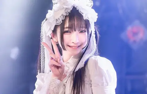 日本35歲女偶像下班、上班反差超大！素顏照曝　粉絲驚：怎麼可能
